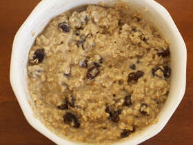 Raisin and Spice Oatmeal