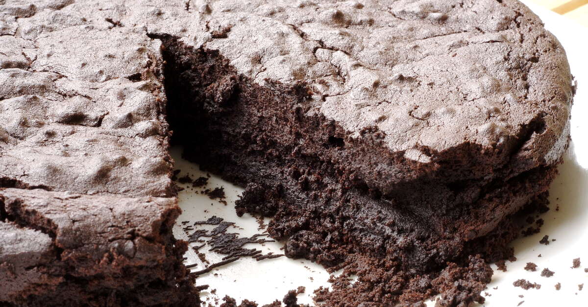 Extreme Chocolate Truffle Cake Recipe - MakeBetterFood.com