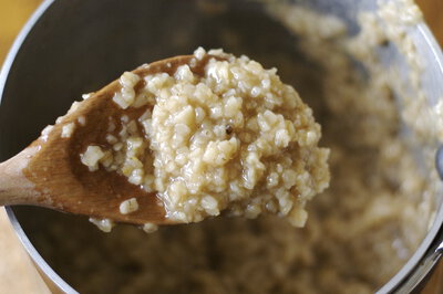 Hearty Maple and Brown Sugar Oatmeal Recipe - MakeBetterFood.com