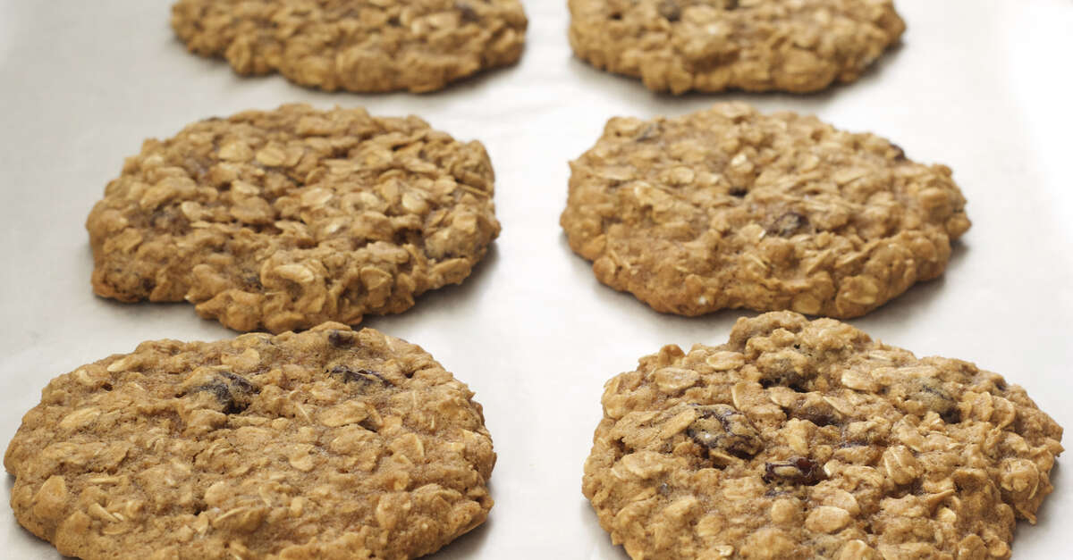 Better Oatmeal Raisin Cookies Recipe - MakeBetterFood.com
