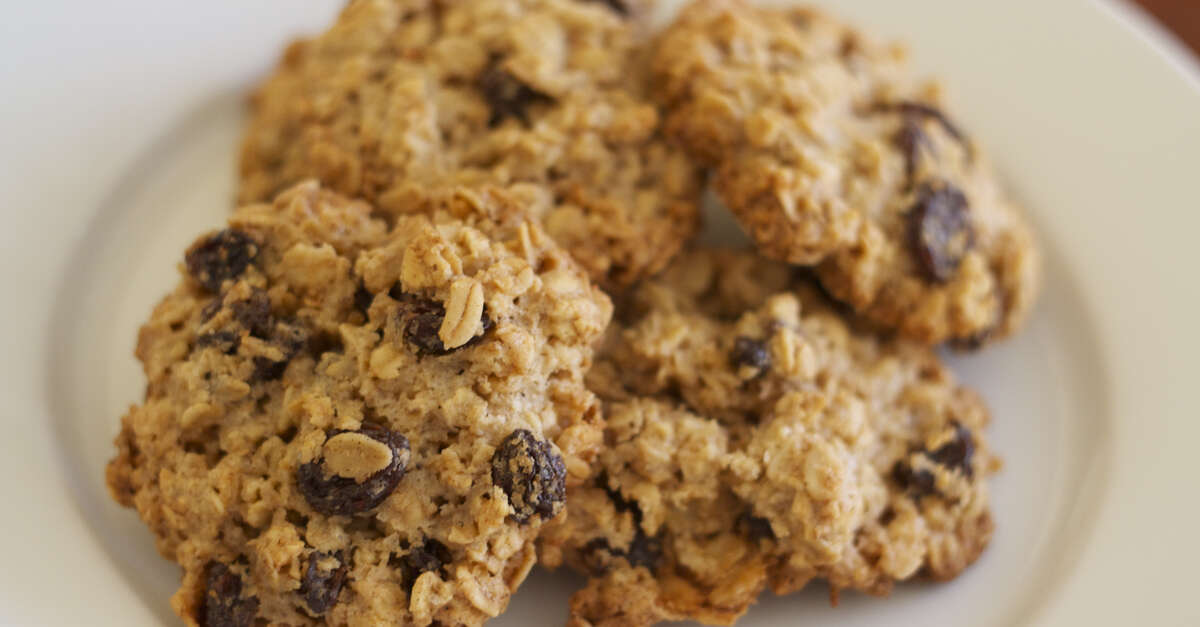 Sea Salt Oatmeal Raisin Cookies Recipe - MakeBetterFood.com