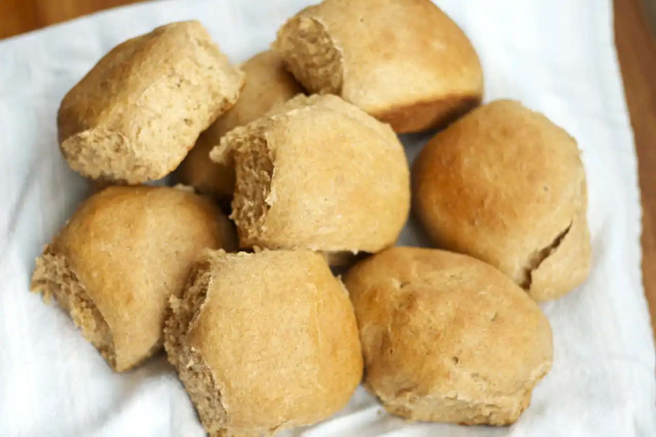 Soft 100% Whole Wheat Dinner Rolls - An Oregon Cottage